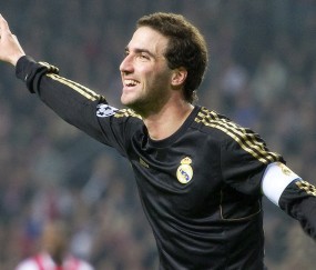 开云体育登录-绝杀与碾压，凯尔特人压哨惊魂，约基奇防线爆破秀