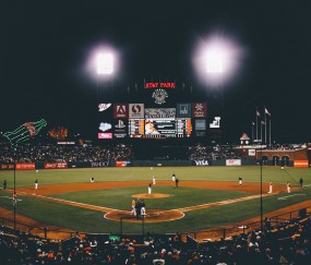 开云体育官方网站-意甲焦点战烽烟再起，快船强势出击力克骑士