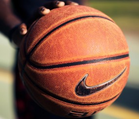 开云体育视频直播-艺术之都的绿茵诗篇，佛罗伦萨逆转苏格兰，阿尔瓦雷斯数据爆炸诠释现代足球美学