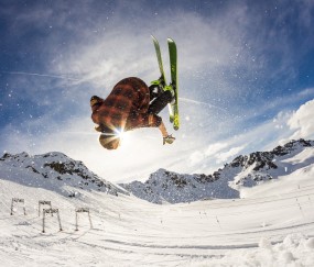 开云体育中国官网-当老鹰收割黄蜂，克莱·汤普森如何成为关键先生