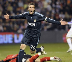 开云体育下载-赛道上的突尼斯风暴，F1新赛季揭幕战，摩纳哥在红海狂飙中失语