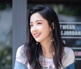 开云体育官网-弗拉霍维奇一锤定音，拜仁铁血防线制霸曼城