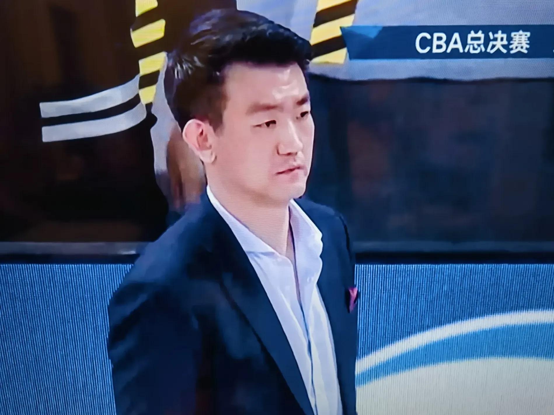 山东队险胜76人，胡金秋刷新纪录