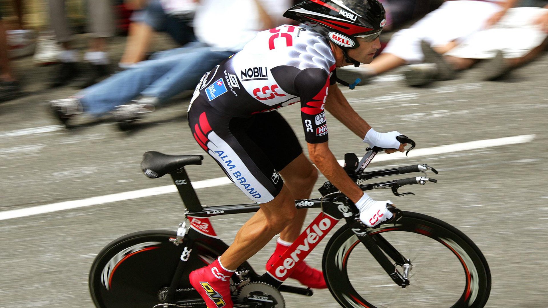 魔术鏖战湖人，约基奇刷新纪录，当传奇之夜遇上未来之星