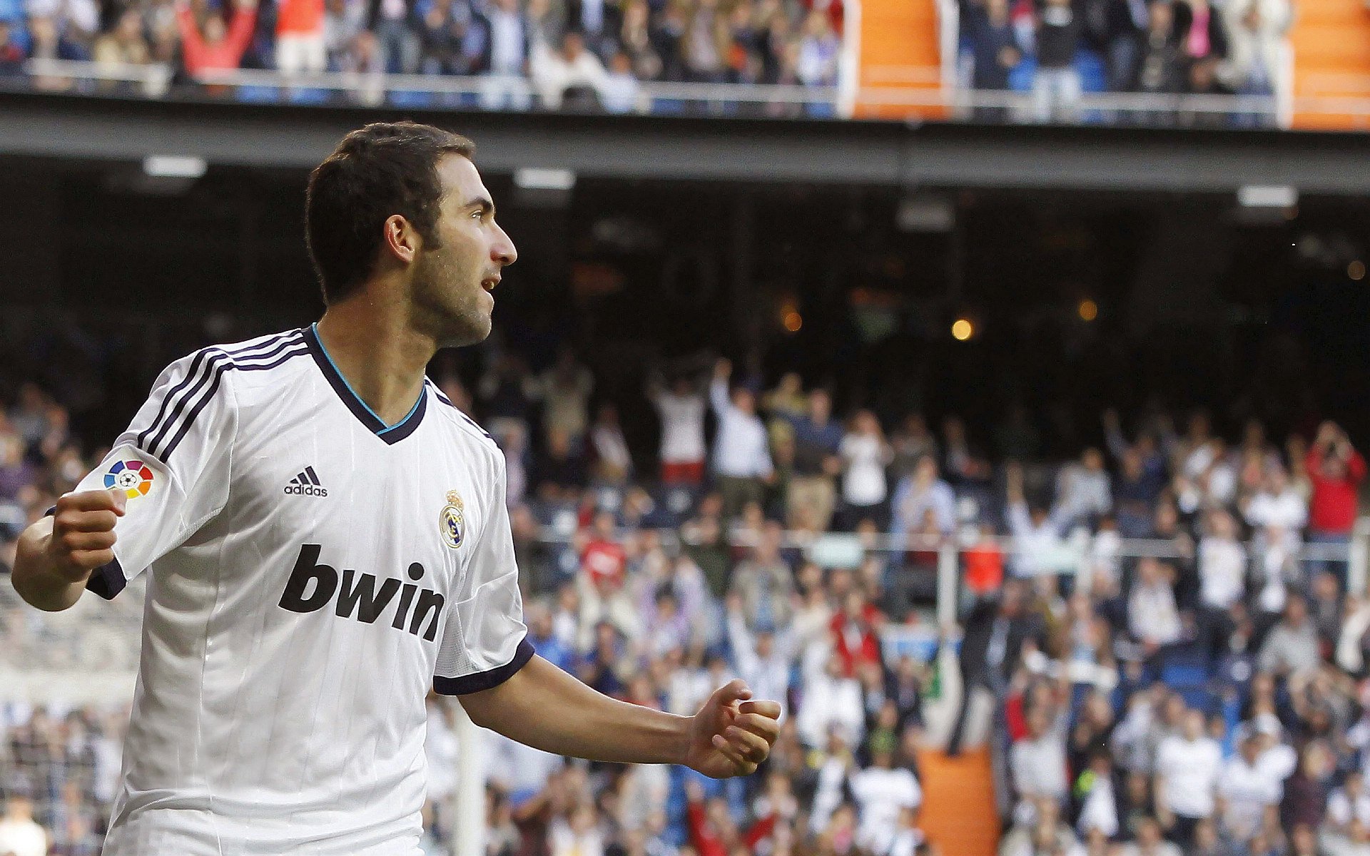 战术博弈中的唯一性，伊朗如何以希腊式防守压制希腊，阿坎吉如何成为非典型关键先生